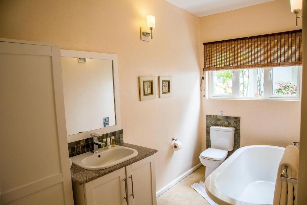 White Oaks Villas Trou-aux-Biches Extérieur photo